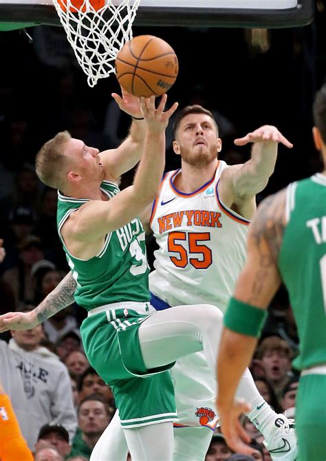 Kristaps Porzingis looks sharp in return as Celtics hold on over Knicks